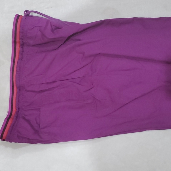 Gently used scrub set - Picture 2 of 7